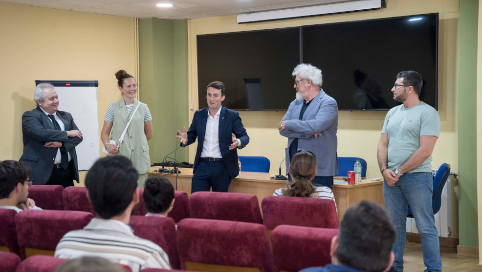 Inauguración del curso de verano de la UC 'Deep into data science' en Camargo
