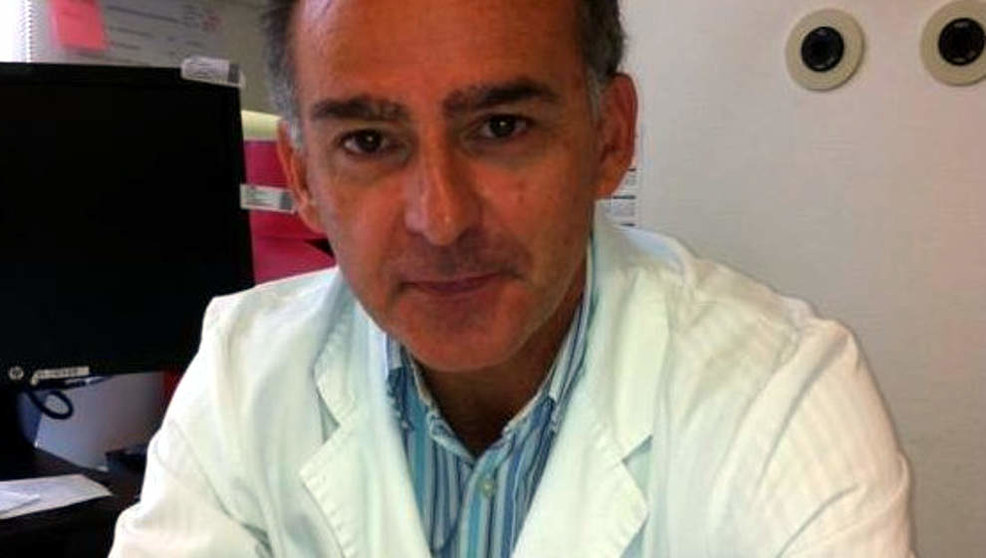 El doctor Ricardo Blanco Alonso, jefe de Sección de Reumatología del Hospital Universitario Marqués de Valdecilla de Santander