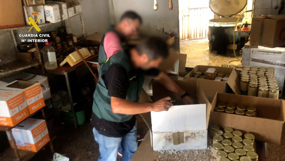 Operación 'Sarda', en la que hay un detenido por vender dos toneladas y media de conservas sin control sanitario en Cantabria