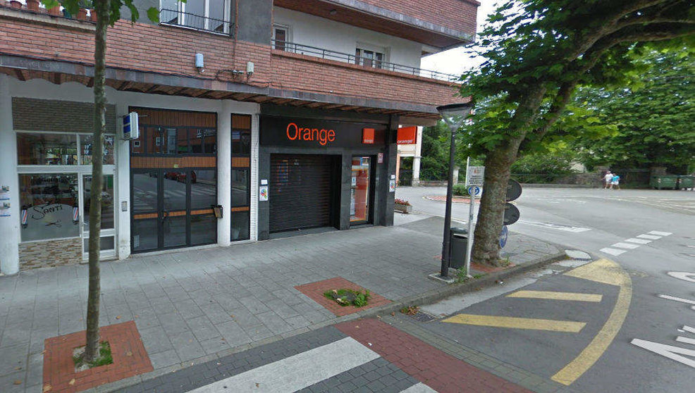 Tienda de Orange en Cabezón de la Sal | Foto: Google Maps