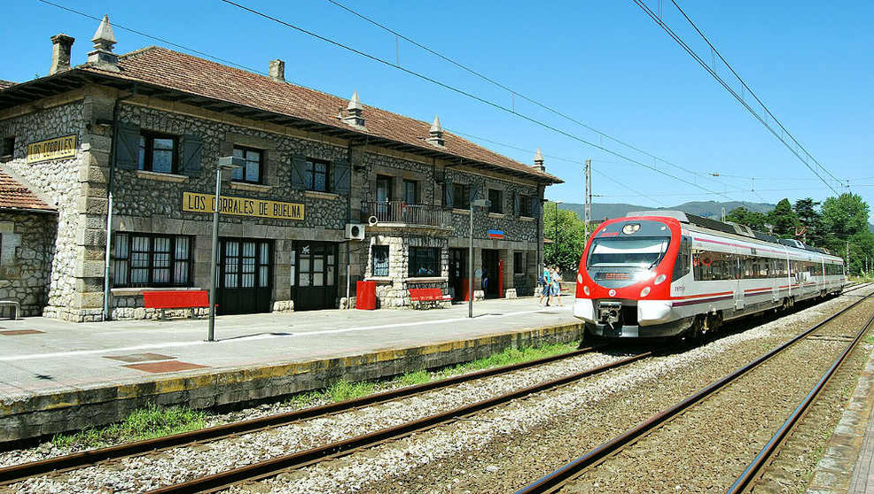 Estación de tren de Los Corrales de Buelna | Foto: Wikipedia