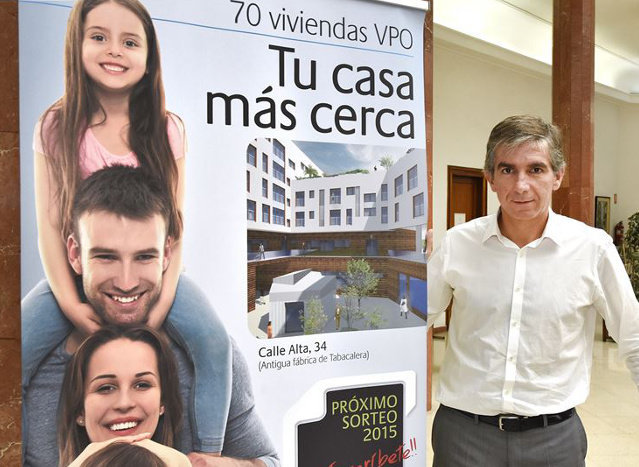 el concejal de Infraestructuras, Urbanismo y Vivienda, César Díaz