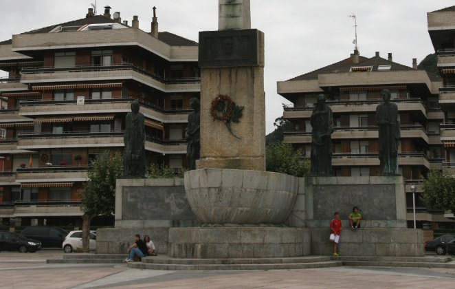 Monumento a Carrero Blanco en Santoña