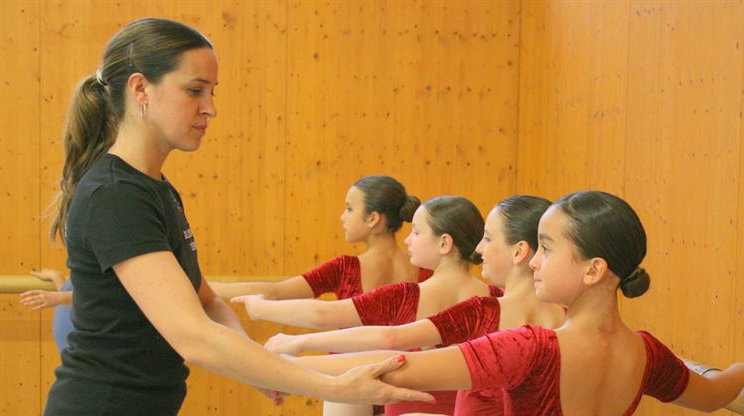 La danza es protagonista en los cursos de Castro Urdiales