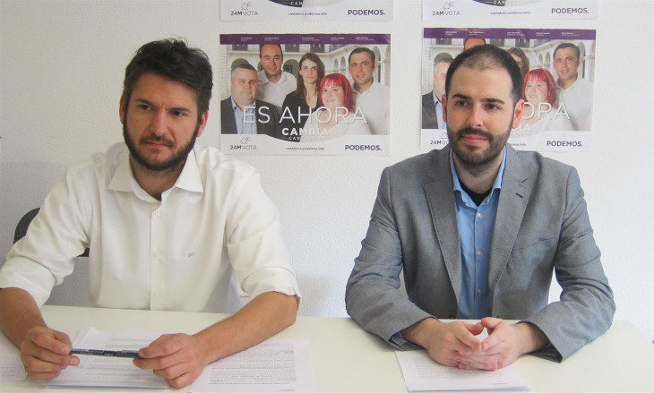 El coordinador de la Comisión Permanente de Podemos Cantabria, Alberto Gavín, y el exsecretario general de la formación, Julio Revuelta