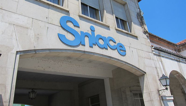El Gobierno apoyará a cualquier empresa que adquiera Sniace