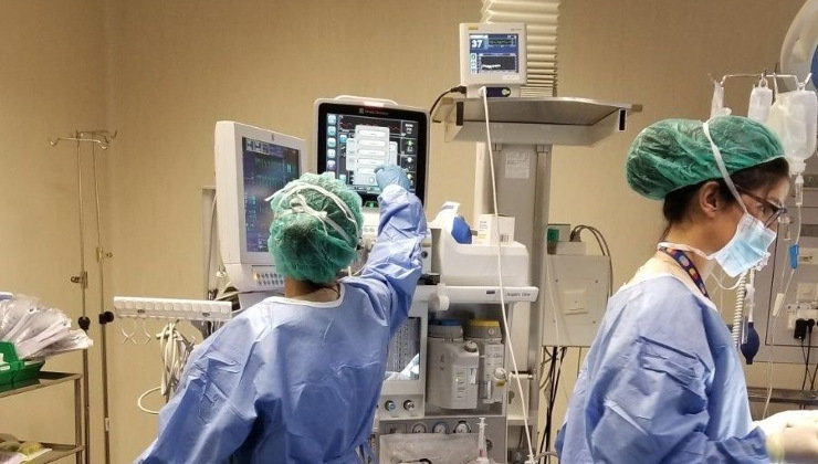 Valdecilla lidera una experiencia mundial en el uso quirúrgico de un único monitor hemodinámico táctil