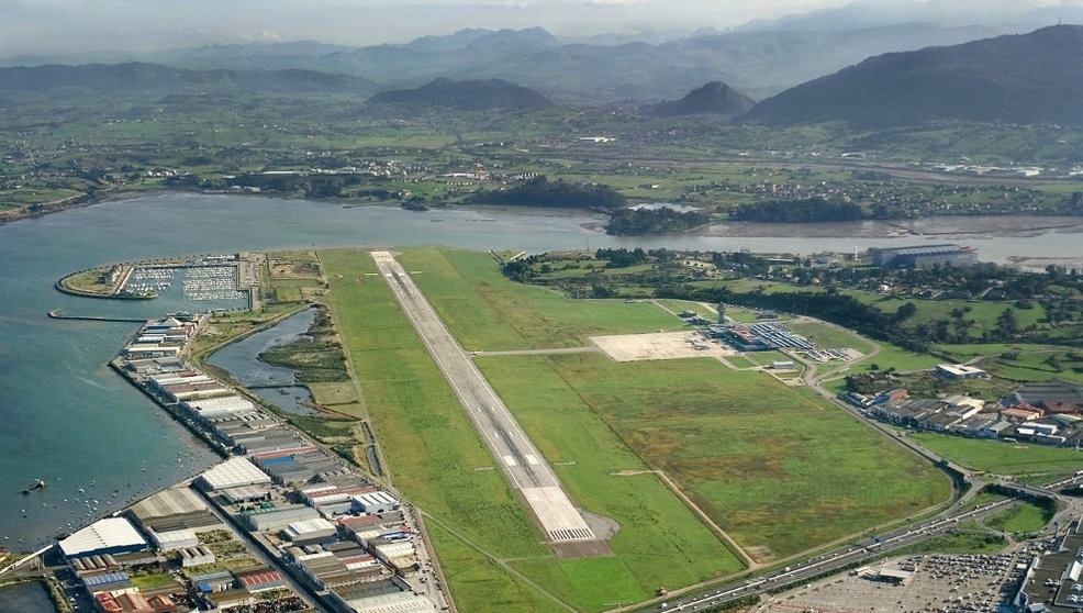 Aeropuerto Seve Ballesteros-Santander