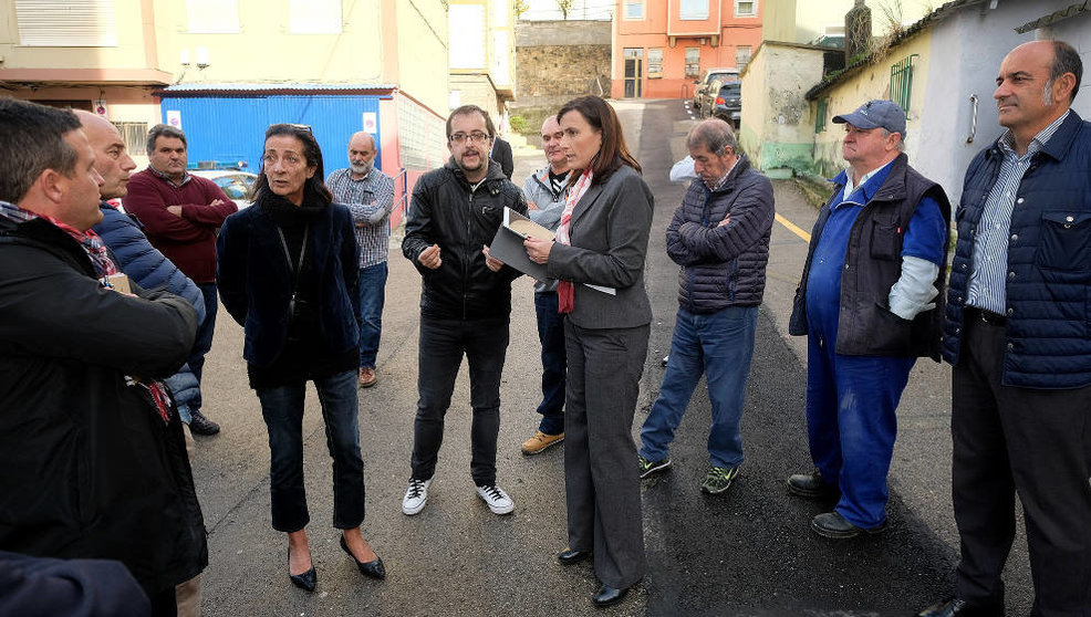 La alcaldesa de Santander, Gema Igual, ha visitado el entorno de la calle Santo Toribio