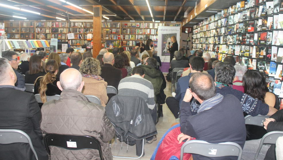 Un momento de la presentación de 'Diario de opiniones' en Librería Studio | Foto: edc
