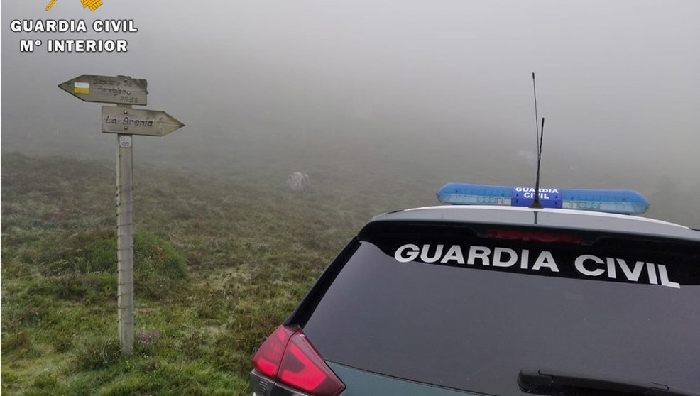 La Guardia Civil rescata a cinco senderistas perdidos durante 16 horas en una zona de Soba por la niebla