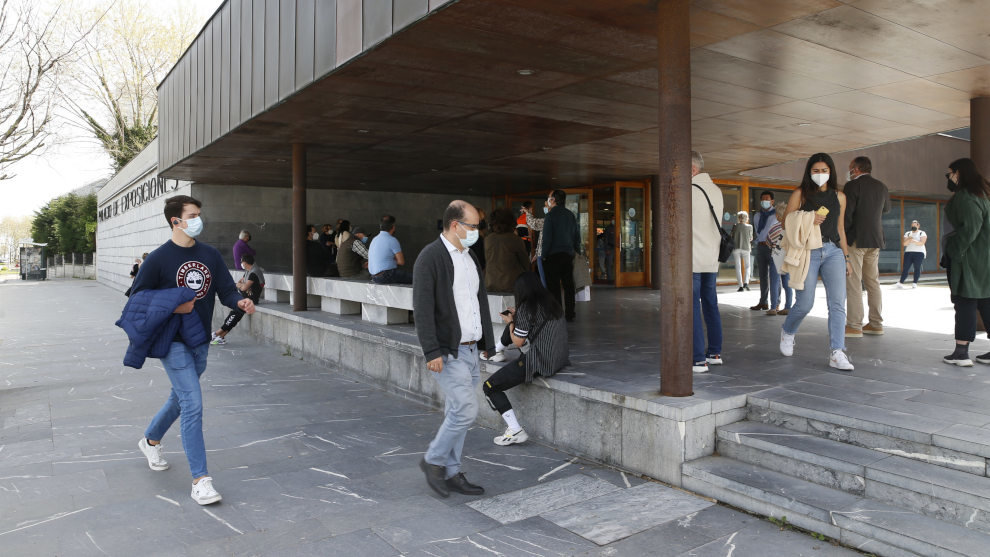 Palacio de Exposiciones y Congresos de Santander donde se ha habilitado un 'vacunódromo'