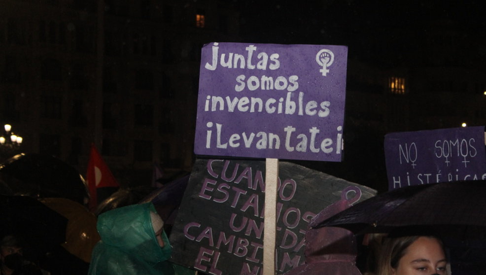 Una de las pancartas de la manifestación en Santander contra la violencia de género con motivo del 25N | Foto: Archivo