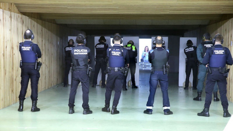 Policías locales en Cantabria