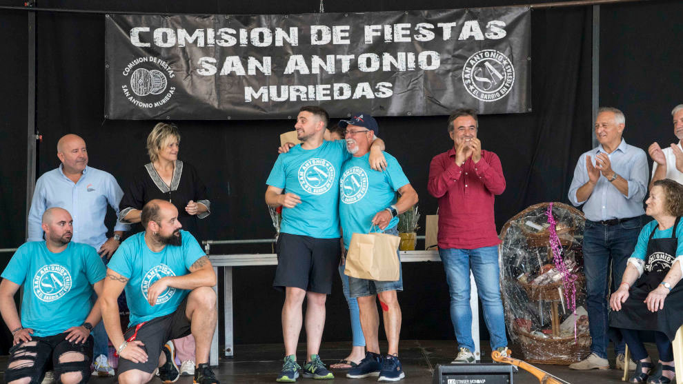 Homenaje a la Comisión de Fiestas de San Antonio en Muriedas