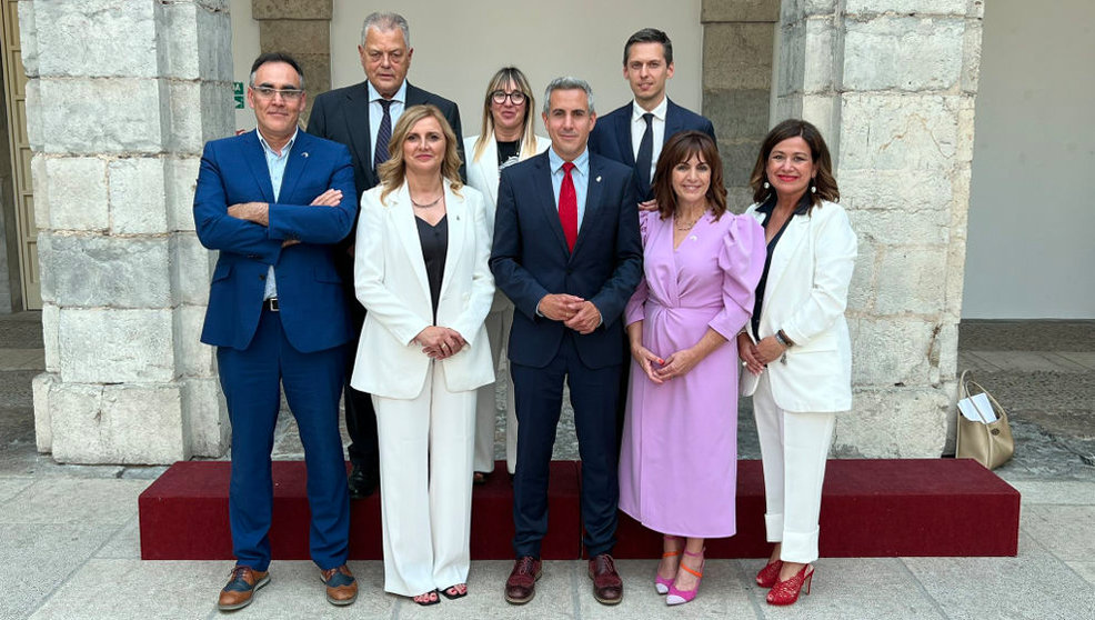 Diputados y diputadas del PSOE de Cantabria en la XI Legislatura del Parlamento autonómico