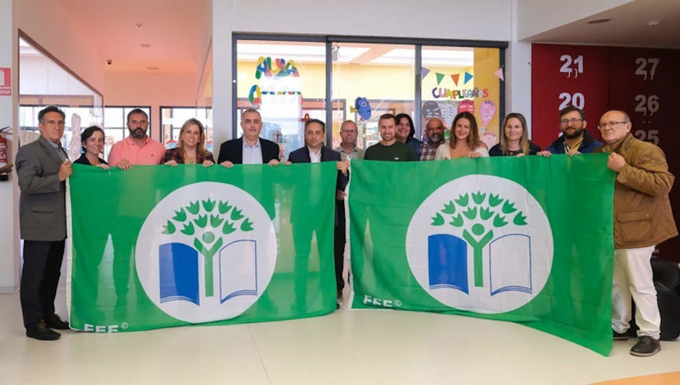Entrega de la Bandera Verde de la ADEAC a las guarderías municipales de Piélagos y a la Escuela Infantil de Miengo en el marco del Programa de Ecoescuelas