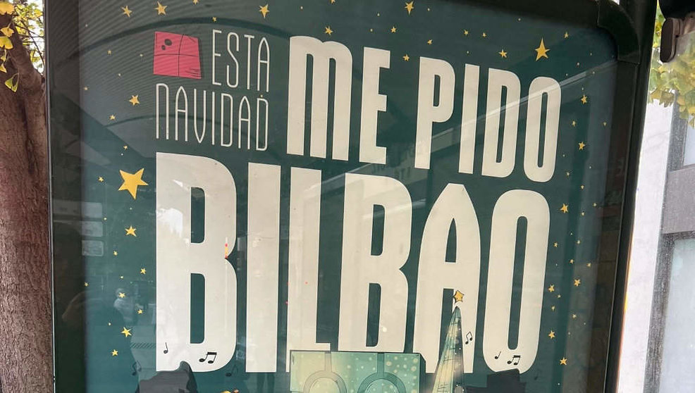 Detalle del cartel publicitario con el lema 'Me pido Bilbao' en Santander