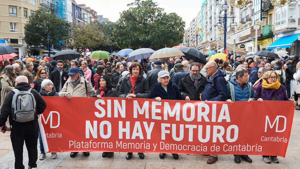 2 Diciembre 2023
Santander (Cantabria)
Manifestación contra la derogación de la Ley de Memoria Histórica de Cantabria convocada por la Plataforma Memoria y Democracia.

Photo: César Ortiz Gonzalez