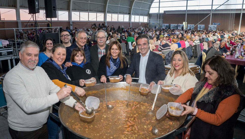 El alcalde de Camargo, Diego Movellán, en la comida de hermandad de San Vicente Mártir en Murieda
