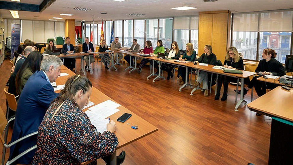 El consejero Luis Ángel Agüeros preside la reunión de la Comisión Coordinadora de Asuntos Europeos 