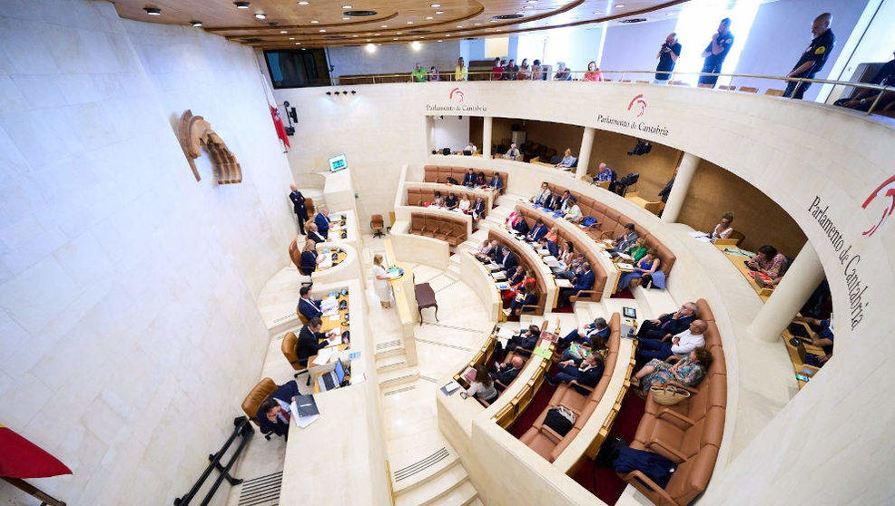 Pleno de la legislatura en el Parlamento de Cantabria