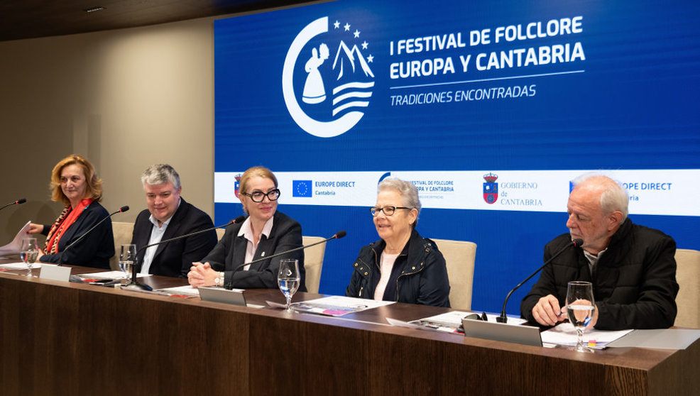 Presentación del 'I Festival de Folklore Europa y Cantabria. Tradiciones Encontradas' 